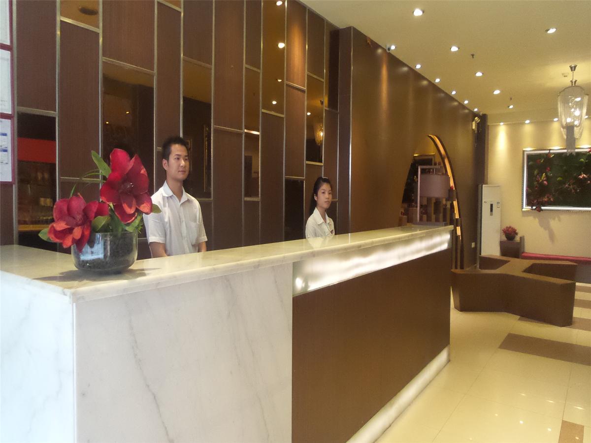 V8 Hotel Xicun Subway Branch Guangzhou Eksteriør bilde